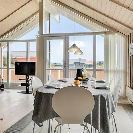 Velholdt Med I Vejlby Klit Sj603 Harboør