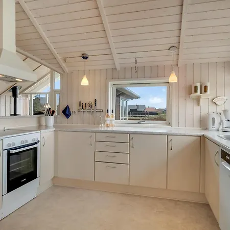 Velholdt Med I Vejlby Klit Sj603 * Harboør
