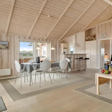 Velholdt Med I Vejlby Klit Sj603 Harboør